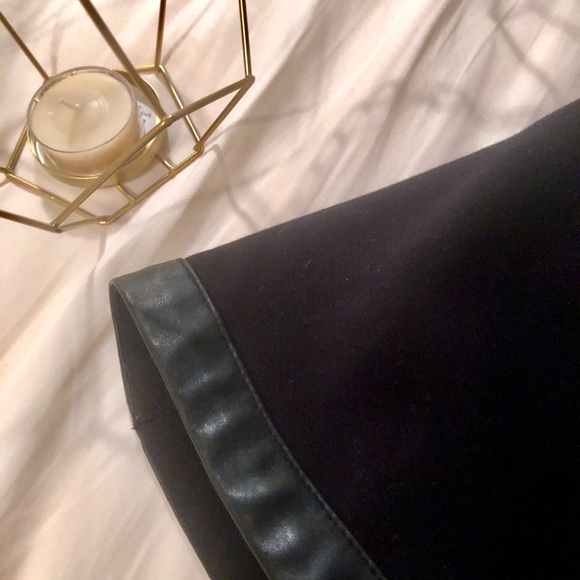 Banana Republic Black Leather Trim Mini Skirt - Picture 4 of 9